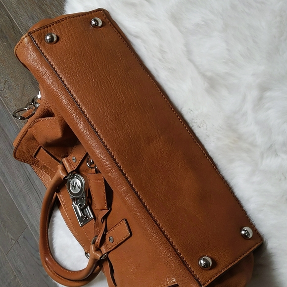 MICHAEL KORS Hamilton Leather Tote Hand Bag - Picture 8 of 13